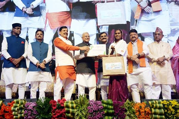 स्वच्छता की पहली पाठशाला, हमारा घर : राज्यपाल पटेल