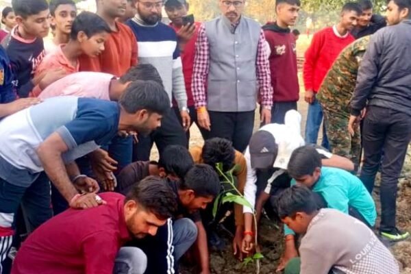 पर्यावरण को बचाने की पुलिस अधीक्षक मनोहर सिंह मंडलोई की अभिनव पहल