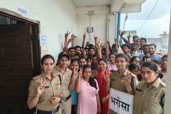 पुलिस अधीक्षक मनोहर सिंह मंडलोई के निर्देशन में “नीड, परी, भरोसा, सहारा, आसरा” अभियान अंतर्गत “महिला पुलिस दल “ ने किया चिन्हित स्थानों का भ्रमण